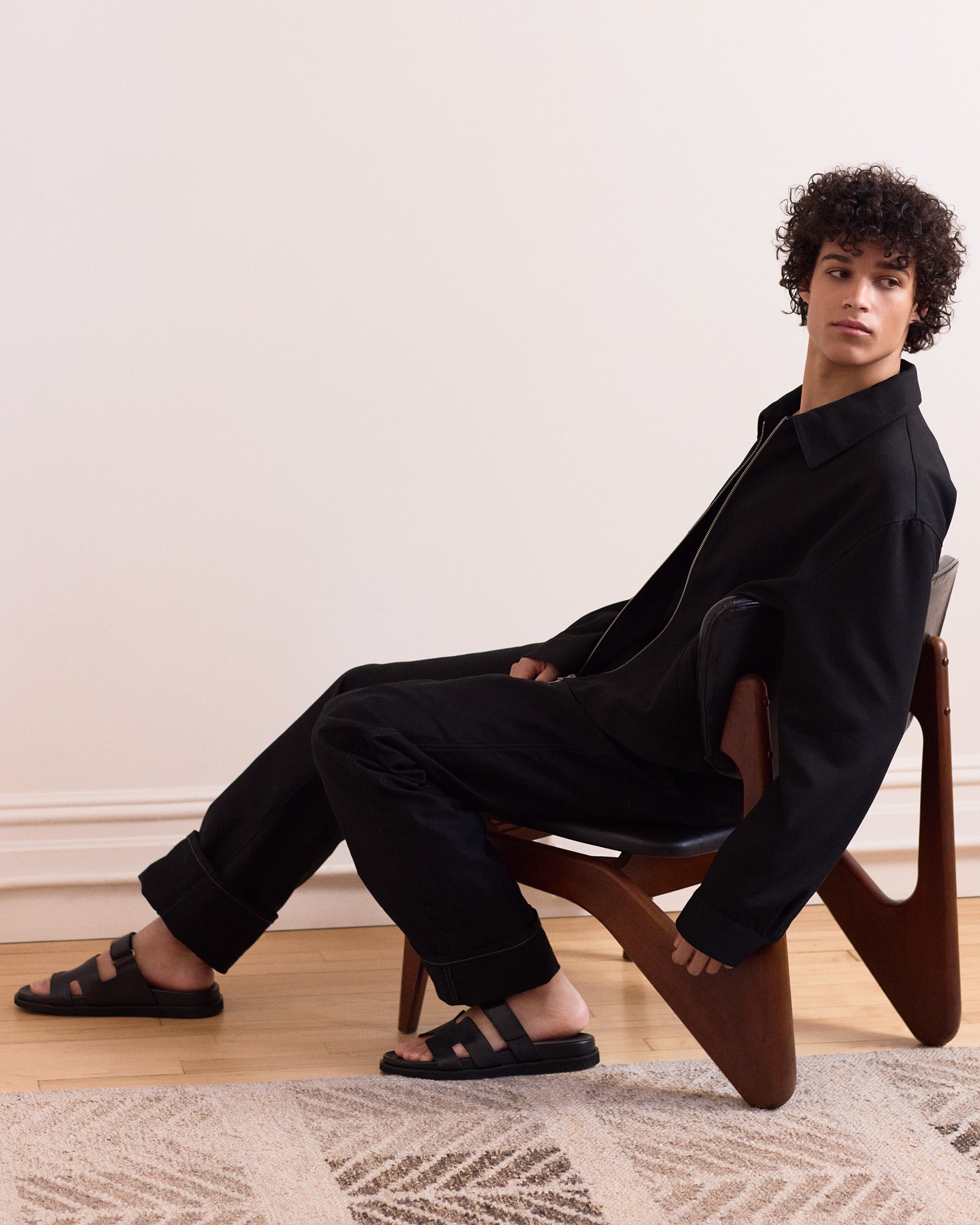 MAIVEN BLACK LEATHER