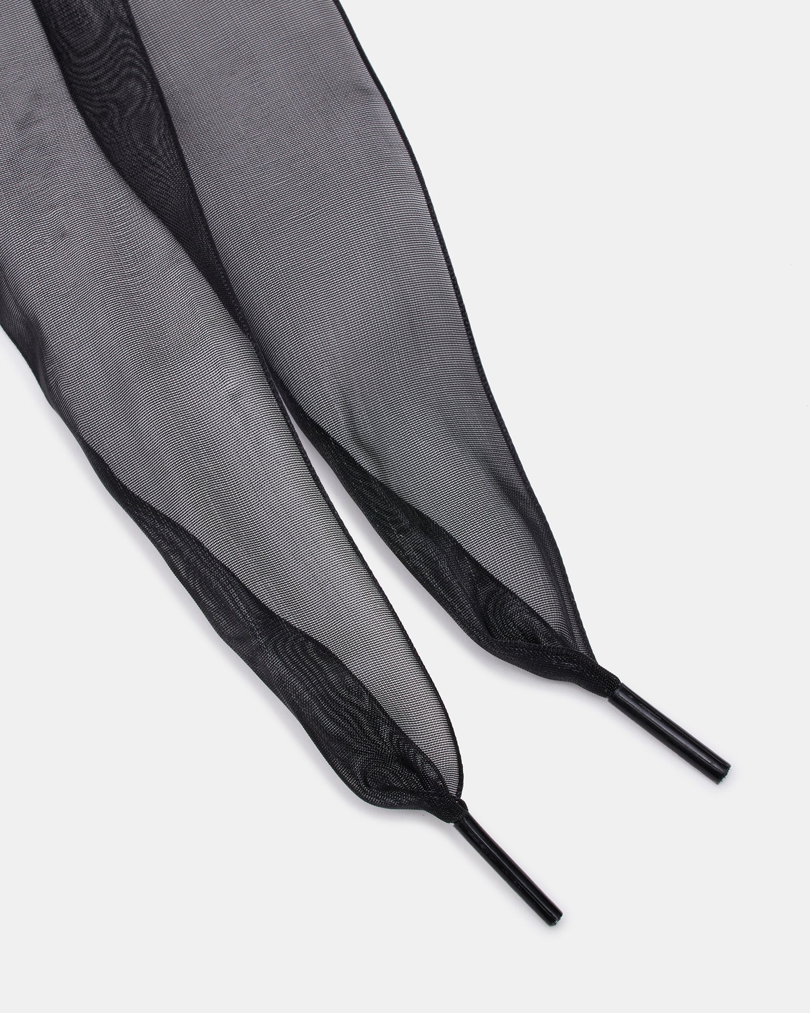 SHOE LACES AND CHARMS BLACK